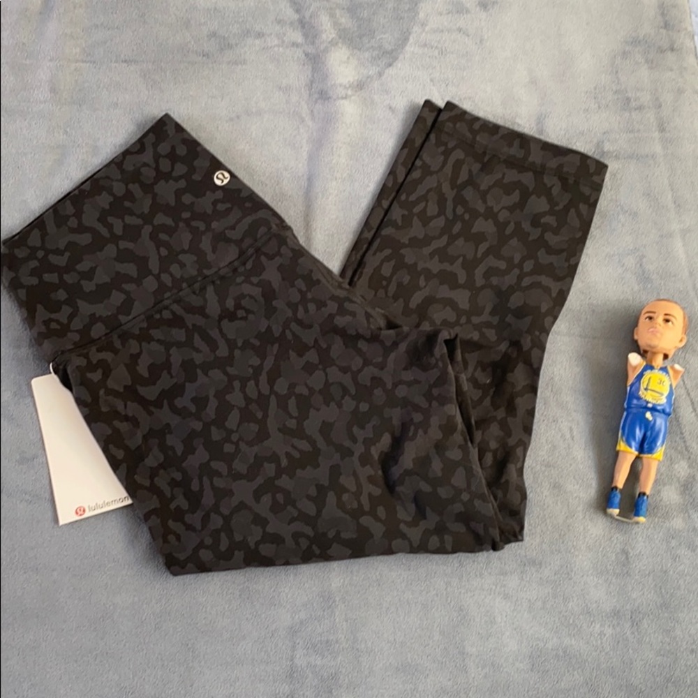 Lululemon align crop 21” - Picture 4 of 8